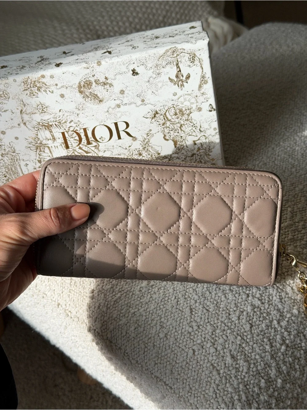 Lady Dior Voyager Wallet! 🤍